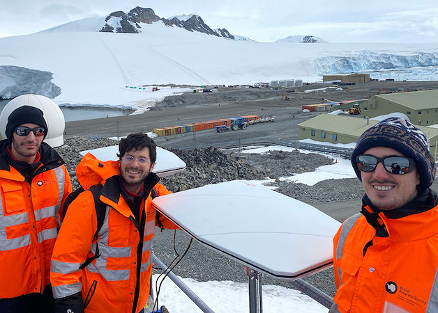 Eutelsat OneWeb brings broadband to Antarctic research station