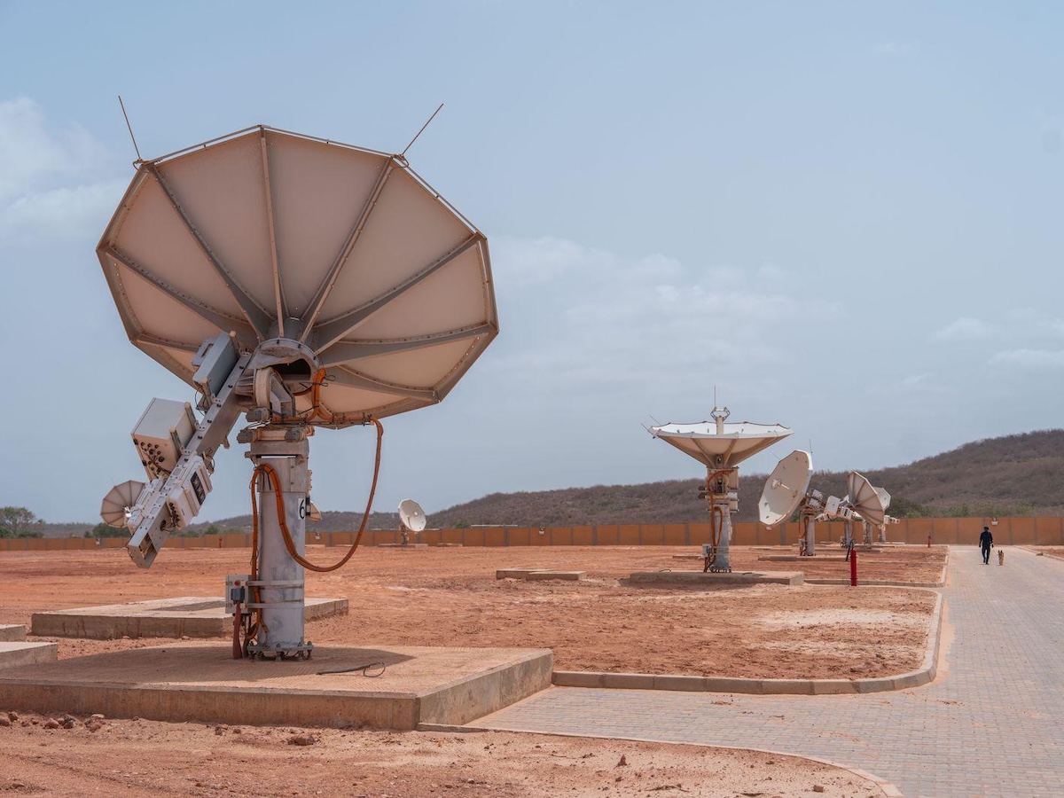 Sonatel deploys 16 Eutelsat OneWeb antennas at Gandoul teleport