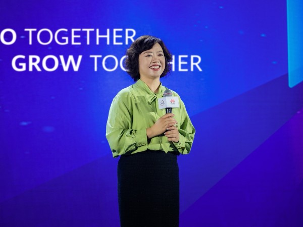 Jacqueline Shi 600x450