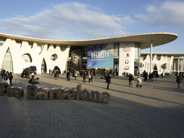 Which key trends will be on the agenda at MWC2025?