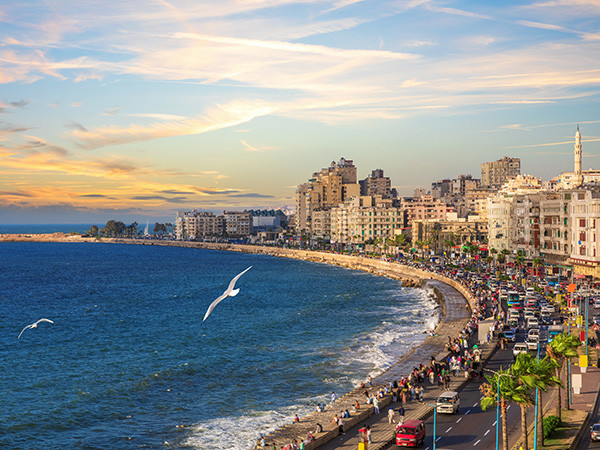 Egypt aims to boost local mobile phone production