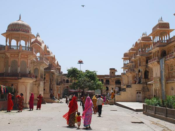 Indian operators face DoT demand for guarantees worth $4.5 billion