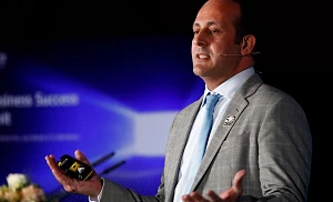 Can fibre and Fixed Wireless Access coexist within 5G?